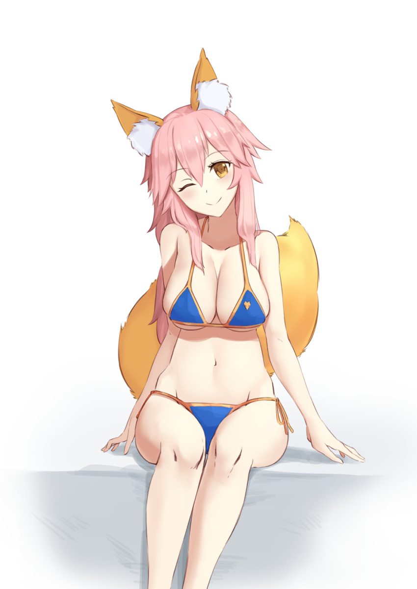 1girl ;) animal_ears bangs bare_arms bare_shoulders bikini blue_bikini blush breasts brown_eyes cleavage closed_mouth collarbone commentary_request eyebrows_visible_through_hair fate/grand_order fate_(series) fox_ears fox_girl fox_tail hair_between_eyes head_tilt highres jilu large_breasts long_hair navel one_eye_closed pink_hair sitting smile solo swimsuit tail tail_raised tamamo_(fate)_(all) tamamo_no_mae_(swimsuit_lancer)_(fate) very_long_hair white_background