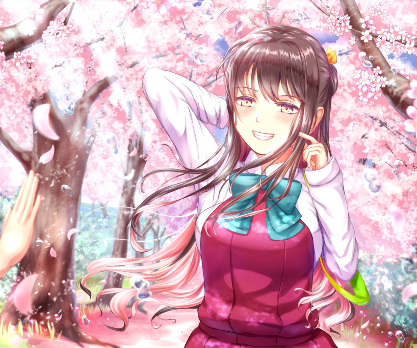 1girl bangs black_hair blue_sky blush bow bowtie breasts cherry_blossoms collared_shirt day dress fang floating_hair hair_ribbon halterneck hand_behind_head highres kantai_collection large_breasts light_rays long_hair long_sleeves looking_at_viewer multicolored_hair naganami_(kantai_collection) outdoors parted_lips petals pink_hair ribbon sabakuomoto school_uniform scratching_cheek shirt sidelocks sky smile sunlight tree two-tone_hair upper_body water_drop white_shirt wind wind_lift yellow_eyes