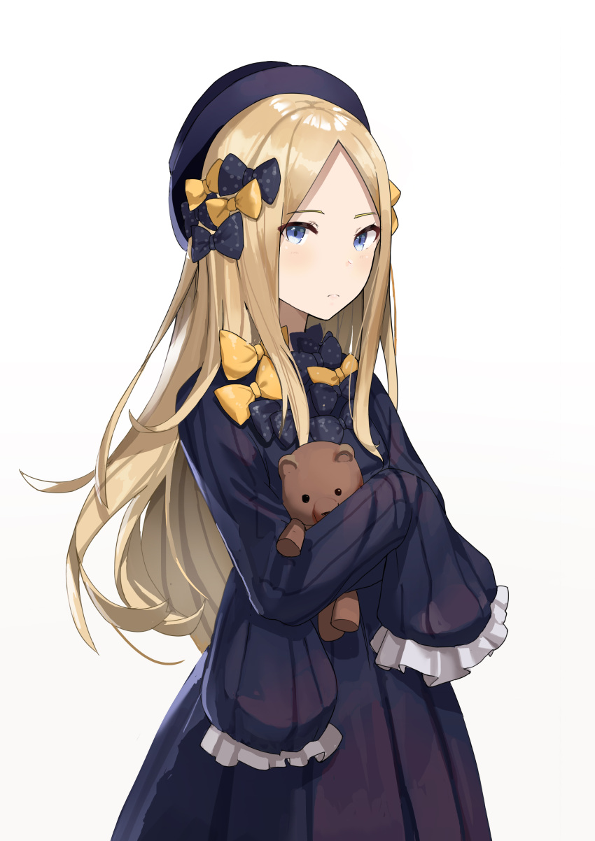 1girl abigail_williams_(fate/grand_order) absurdres bangs black_bow black_dress black_hat blonde_hair blue_eyes blush bow closed_mouth commentary_request dress eyebrows_visible_through_hair fate/grand_order fate_(series) forehead hair_bow hat highres long_hair long_sleeves looking_at_viewer object_hug orange_bow parted_bangs polka_dot polka_dot_bow shinyu_xingyu simple_background sleeves_past_fingers sleeves_past_wrists solo stuffed_animal stuffed_toy teddy_bear very_long_hair white_background