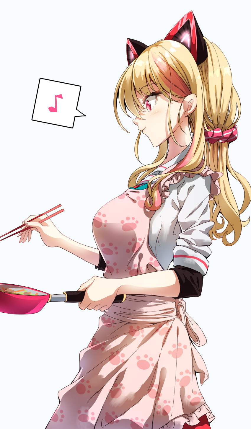 .live 1girl absurdres animal_ears apron bangs blonde_hair blush breasts cat_ears character_request chopsticks closed_mouth darjeeling_(reley) eighth_note eyebrows_visible_through_hair fake_animal_ears from_side frying_pan glowing grey_background hair_between_eyes highres holding holding_chopsticks holding_frying_pan large_breasts long_hair looking_away low_twintails multicolored_hair musical_note paw_print pink_apron pink_hair print_apron profile red_eyes red_skirt shirt sidelocks simple_background skirt sleeves_pushed_up smile solo spoken_musical_note standing streaked_hair twintails very_long_hair virtual_youtuber white_shirt