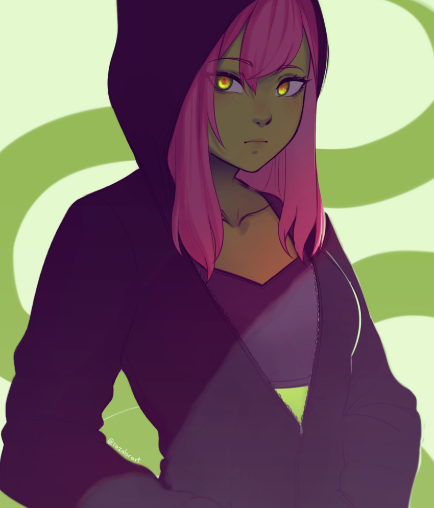 1girl alisa_(razalor) black_hoodie collarbone eyebrows_visible_through_hair eyes_visible_through_hair green_eyes green_skin hair_between_eyes hands_in_pockets highres hood hood_up hoodie long_hair looking_at_viewer multicolored multicolored_eyes original partially_unzipped pink_hair razalor red_eyes shadow solo sports_bra twitter_username upper_body