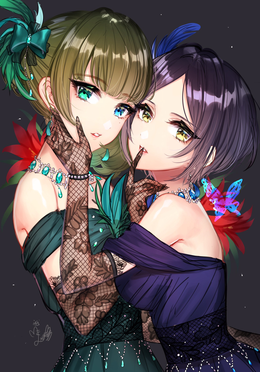 2girls bangs bare_shoulders black_hair blue_dress blue_eyes blush body_blush bow bracelet breasts brown_hair cleavage collarbone dress earrings elbow_gloves emerald eyelashes feathers flower gloves green_bow green_dress green_eyes hair_bow hair_ornament hayami_kanade heterochromia highres idolmaster idolmaster_cinderella_girls idolmaster_cinderella_girls_starlight_stage ilo jewelry looking_at_viewer medium_breasts mole mole_under_eye multiple_girls mysterious_eyes_(idolmaster) necklace open_mouth parted_bangs parted_lips pearl_bracelet pretty_liar_(idolmaster) purple_background sapphire_(stone) short_hair simple_background swept_bangs takagaki_kaede tied_hair yellow_eyes