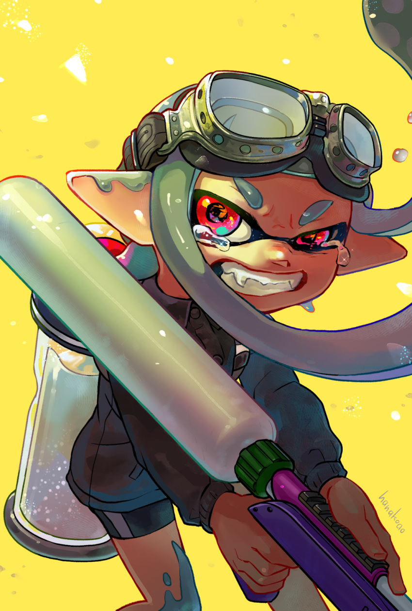 1girl artist_name bike_shorts collared_shirt commentary_request crying crying_with_eyes_open eyebrows fangs feet_out_of_frame goggles goggles_on_head hanako515_ika highres holding holding_weapon ink ink_tank_(splatoon) inkling long_sleeves looking_at_viewer nintendo pointy_ears red_eyes shirt shorts signature silver_hair solo splat_charger_(splatoon) splatoon standing tears teeth tentacle_hair weapon yellow_background