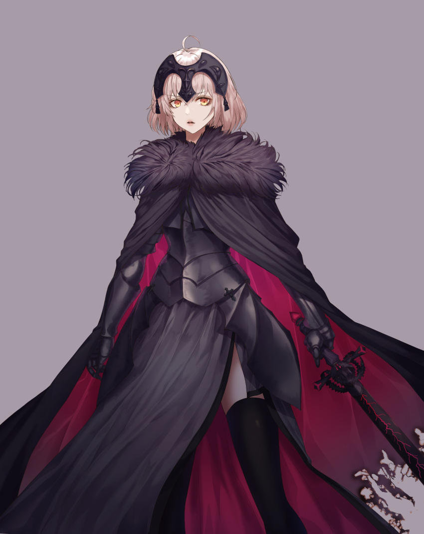 1girl absurdres ahoge armor armored_dress bangs black_dress breasts cape commentary_request dress eyebrows_visible_through_hair fate/grand_order fate_(series) fur-trimmed_cape fur_collar fur_trim gauntlets grey_background headpiece helawid highres jeanne_d'arc_(alter)_(fate) jeanne_d'arc_(fate)_(all) large_breasts open_mouth short_hair silver_hair simple_background solo sword thigh-highs tsurime weapon yellow_eyes