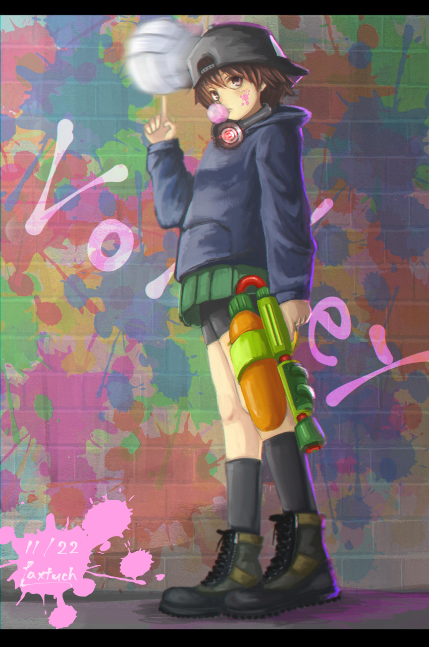 1girl ankle_boots artist_name backwards_hat bangs bike_shorts black_footwear black_hat black_legwear black_shorts boots brown_eyes brown_hair bubble_blowing check_commentary chewing_gum commentary_request cross-laced_footwear dated full_body girls_und_panzer graffiti green_skirt hat headphones headphones_around_neck highres holding holding_weapon hood hood_down hoodie isobe_noriko letterboxed long_sleeves looking_at_viewer miniskirt motion_blur nintendo paint_on_face pleated_skirt shorts shorts_under_skirt sitting skirt socks solo splatoon splatoon_1 splattershot_(splatoon) tacch volleyball weapon