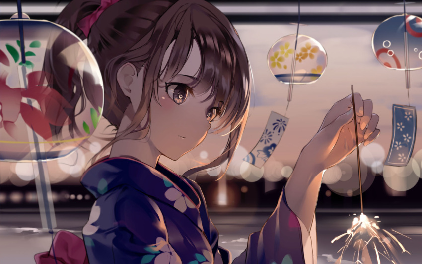 arm_up bangs blue_kimono blurry blurry_background blush bow brown_eyes brown_hair closed_mouth depth_of_field evening eyebrows_visible_through_hair fireworks floral_print from_side hair_between_eyes hair_bow head_tilt high_ponytail highres holding japanese_clothes kimono long_sleeves looking_away niii_(memstapak) original ponytail print_kimono red_bow senkou_hanabi sparkler twilight water wide_sleeves wind_chime yukata