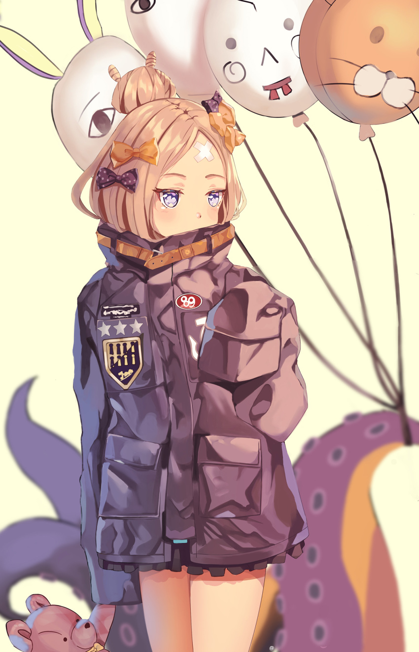 1girl abigail_williams_(fate/grand_order) balloon bangs beige_background black_bow black_jacket blonde_hair blue_eyes blurry blurry_background blush bow chovy_(arina0908) commentary_request cowboy_shot crossed_bandaids depth_of_field fate/grand_order fate_(series) fou_(fate/grand_order) hair_bow hair_bun heroic_spirit_traveling_outfit highres holding holding_stuffed_animal jacket long_hair long_sleeves looking_away looking_to_the_side medjed orange_bow parted_bangs polka_dot polka_dot_bow simple_background sleeves_past_fingers sleeves_past_wrists solo star stuffed_animal stuffed_toy suction_cups teddy_bear tentacle