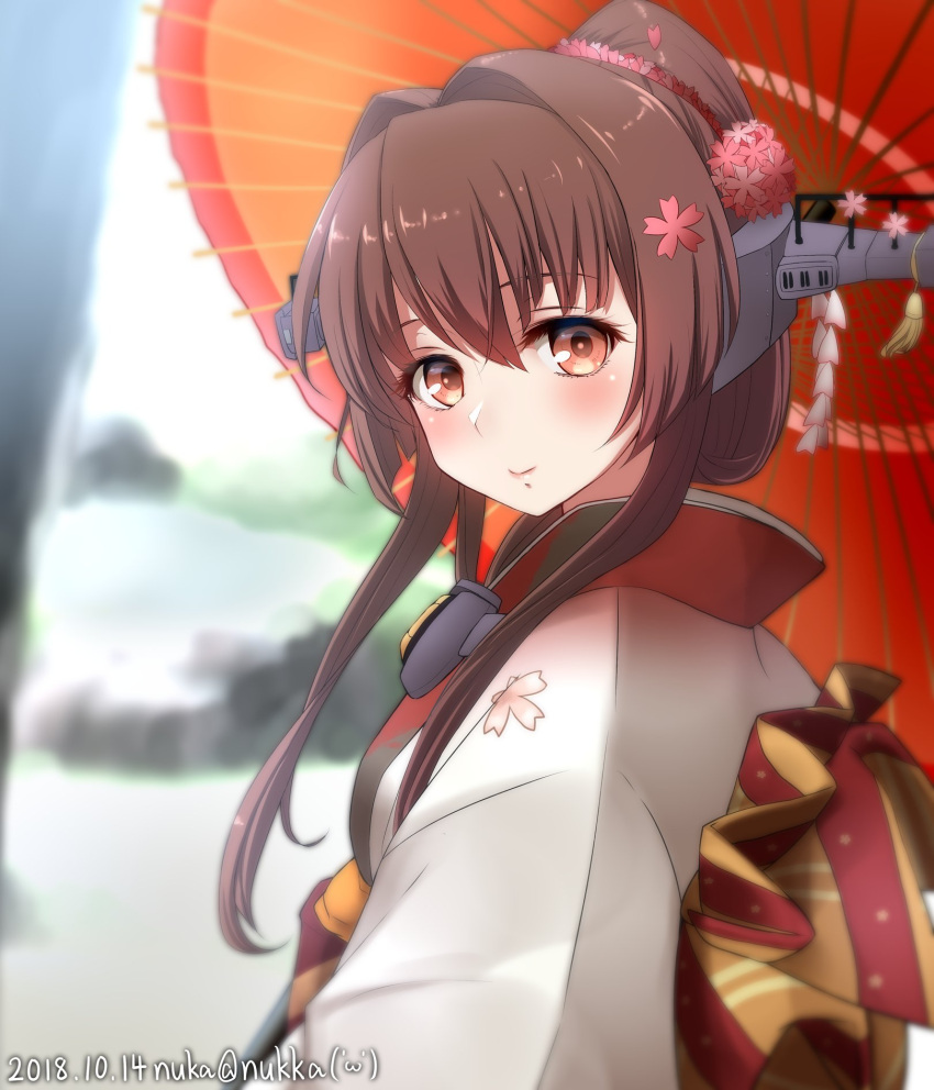 1girl alternate_costume blurry brown_hair cherry_blossoms commentary_request depth_of_field headgear highres japanese_clothes kantai_collection kimono long_hair looking_at_viewer nuka_(nvkka) oriental_umbrella ponytail red_eyes red_umbrella solo twitter_username umbrella upper_body white_kimono yamato_(kantai_collection)