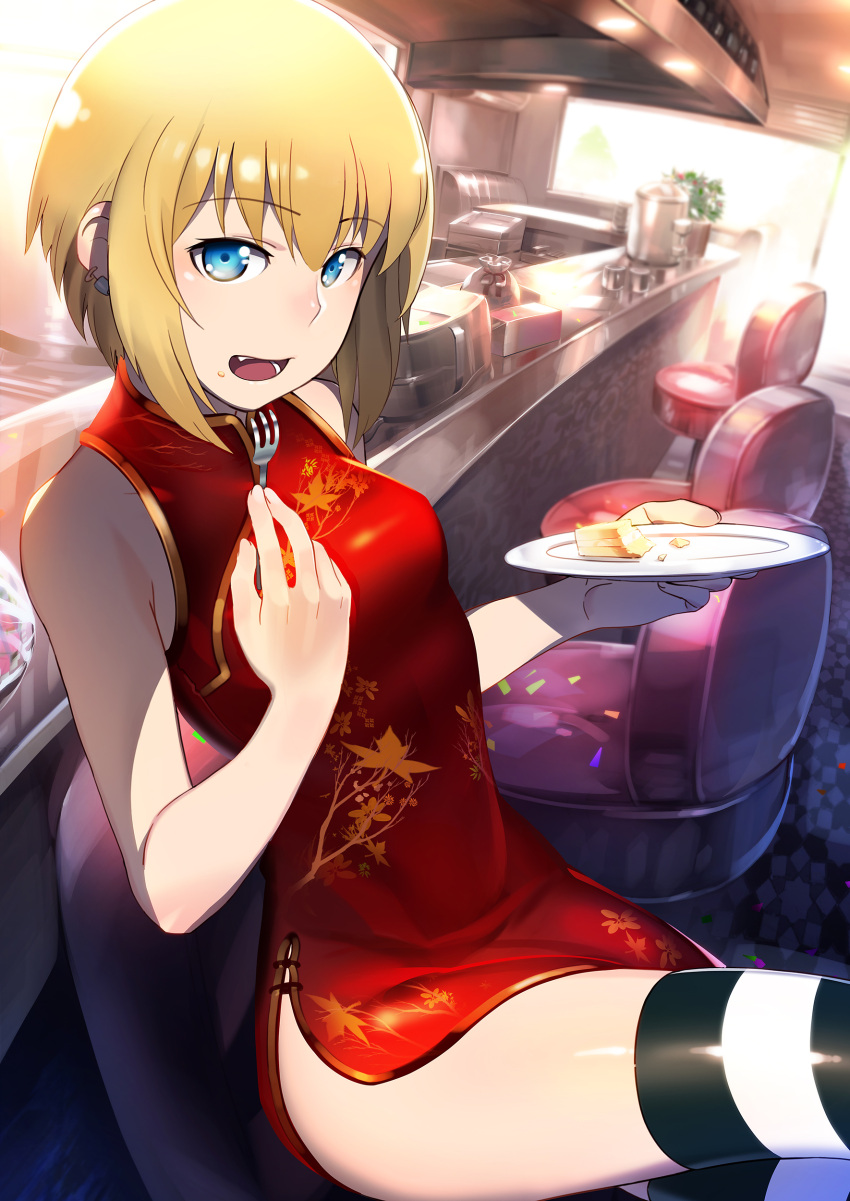 1girl absurdres bangs bare_arms bare_shoulders blonde_hair blue_eyes breasts china_dress chinese_clothes counter dish donarudo dress eyebrows_visible_through_hair fang food food_on_face fork hair_between_eyes highres holding holding_fork holding_plate indoors kon_futaba miniskirt open_mouth plate red_dress short_hair side_slit sidelocks sitting skirt solo soredemo_machi_wa_mawatteiru striped striped_legwear thigh-highs tongue