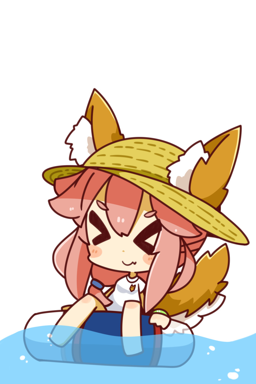 &gt;:) &gt;_&lt; 1girl animal_ears blush_stickers chibi fate/grand_order fate_(series) fox_ears fox_tail hat highres lifebuoy nuu_(nu-nyu) pink_hair simple_background smile solo sun_hat tail tamamo_(fate)_(all) tamamo_no_mae_(swimsuit_lancer)_(fate) white_background