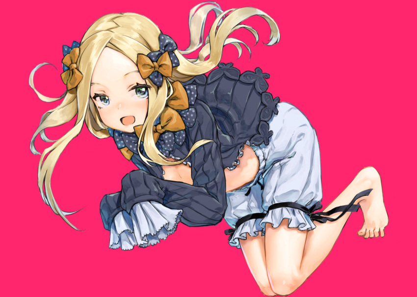 1girl abigail_williams_(fate/grand_order) bangs black_bow black_dress blonde_hair blue_eyes blush bow dress fate/grand_order fate_(series) feet forehead hair_bow highres kou_(kuma_eni) legs long_hair looking_at_viewer open_mouth orange_bow parted_bangs pink_background polka_dot polka_dot_bow simple_background sleeves_past_fingers sleeves_past_wrists smile solo thighs waist white_bloomers