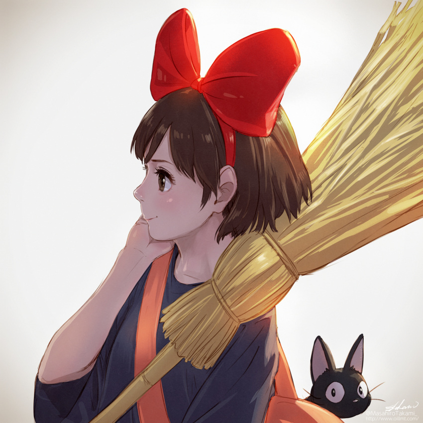 1girl bag black_cat bow broom brown_eyes brown_hair cat commentary_request hair_bow highres jiji_(majo_no_takkyuubin) kiki majo_no_takkyuubin profile red_bow robe shoulder_bag signature simple_background smile takami_masahiro twitter_username upper_body watermark web_address