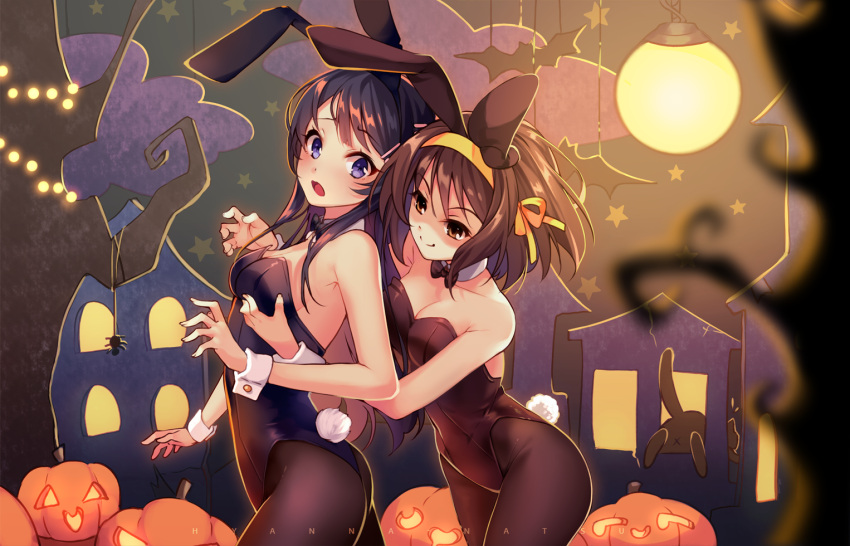 2girls animal_ears artist_name ass bangs bare_shoulders black_bow black_hair black_legwear blush bow bowtie breasts brown_eyes brown_hair brown_leotard bug bunny_tail bunnysuit cleavage commentary commentary_request cowboy_shot detached_collar english_commentary eyebrows_visible_through_hair fake_animal_ears fake_tail hair_ornament hair_ribbon hairband hairclip halloween hyanna-natsu imminent_breast_grab jack-o'-lantern leaning_forward leotard light long_hair medium_breasts medium_hair multiple_girls open_mouth orange_hairband orange_ribbon pantyhose pumpkin rabbit_ears ribbon sakurajima_mai seishun_buta_yarou shaded_face sidelocks smug spider stage strap suzumiya_haruhi suzumiya_haruhi_no_shoushitsu suzumiya_haruhi_no_yuuutsu tail very_long_hair violet_eyes wrist_cuffs