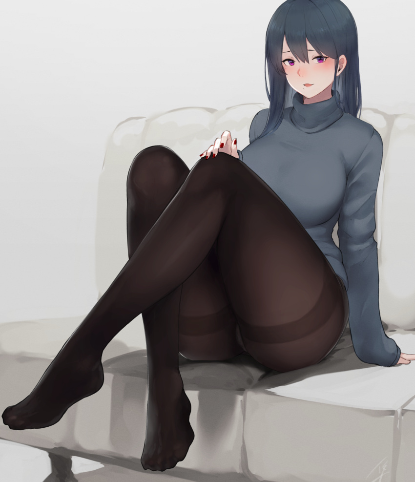 1girl black_hair blush breasts commentary_request hayabusa highres hips large_breasts legs long_hair looking_at_viewer mole mole_under_mouth nail_polish original pantyhose parted_lips pink_background red_eyes simple_background sitting smile solo sweater thighs turtleneck turtleneck_sweater