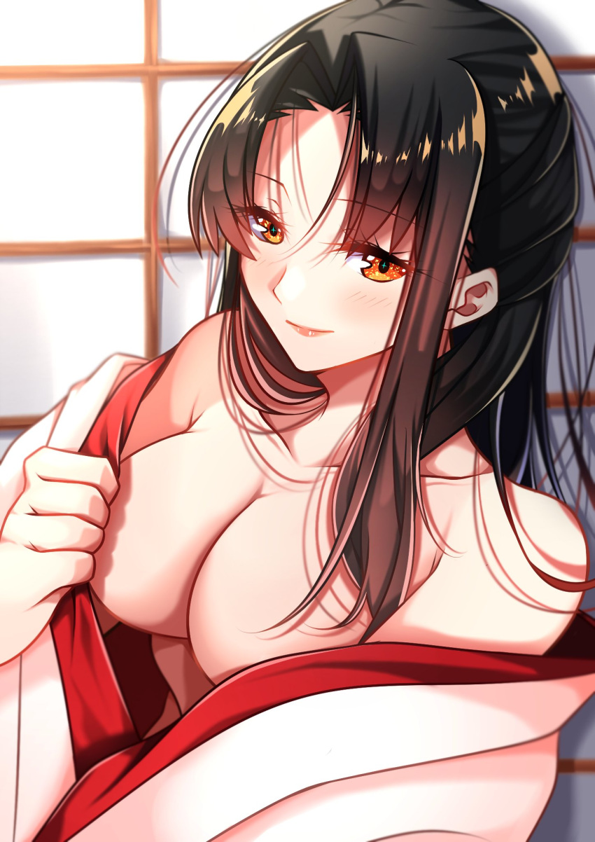 1girl black_hair breasts cleavage collarbone exa_(koyuru) eyebrows_visible_through_hair hair_between_eyes highres japanese_clothes kimono long_hair looking_at_viewer medium_breasts open_clothes open_kimono orange_eyes original shiny shiny_hair smile solo upper_body white_kimono