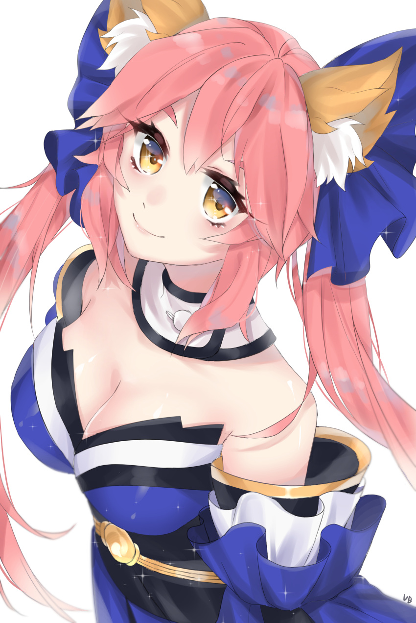 1girl absurdres animal_ear_fluff animal_ears bare_shoulders blue_kimono blue_ribbon breasts cleavage collarbone detached_sleeves fate/grand_order fate_(series) fox_ears fox_girl hair_ribbon highres japanese_clothes kimono large_breasts pink_hair ribbon simple_background solo tamamo_(fate)_(all) tamamo_no_mae_(fate) ub.c white_background yellow_eyes