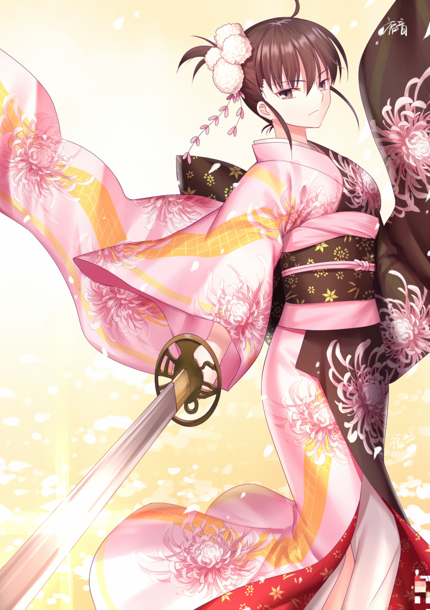 1girl ahoge back_bow bangs bow brown_bow brown_eyes brown_hair brown_kimono closed_mouth commentary_request eyebrows_visible_through_hair floral_print gogatsu_fukuin hair_between_eyes hair_ornament highres holding holding_sword holding_weapon japanese_clothes kara_no_kyoukai katana kimono long_sleeves looking_at_viewer multicolored multicolored_clothes multicolored_kimono obi outstretched_arm pink_kimono print_kimono ryougi_shiki sash solo standing sword v-shaped_eyebrows weapon wide_sleeves