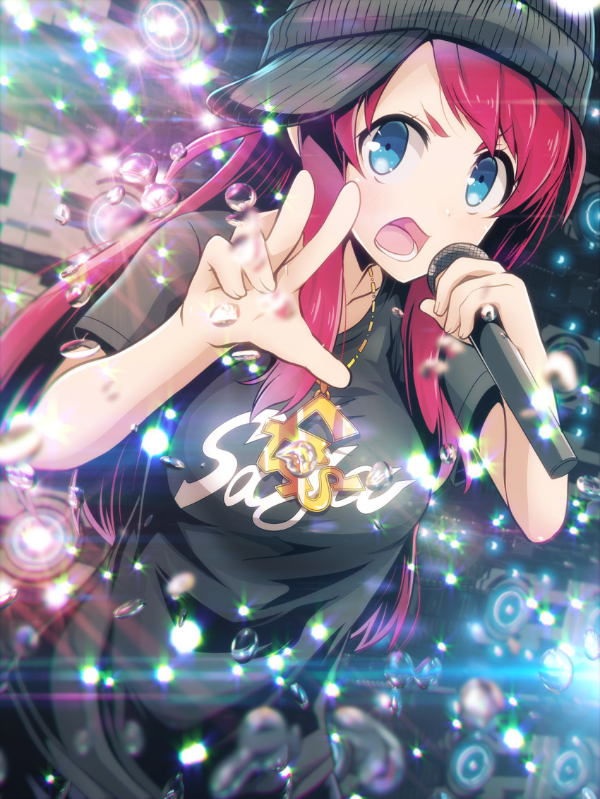 1girl bangs blue_eyes blush clothes_writing collarbone commentary_request droplet highres holding holding_microphone jewelry light_particles looking_at_viewer microphone minamoto_sakura necklace projector redhead shirt sideways_hat solo swept_bangs t-shirt tom_(drpow) upper_body zombieland_saga