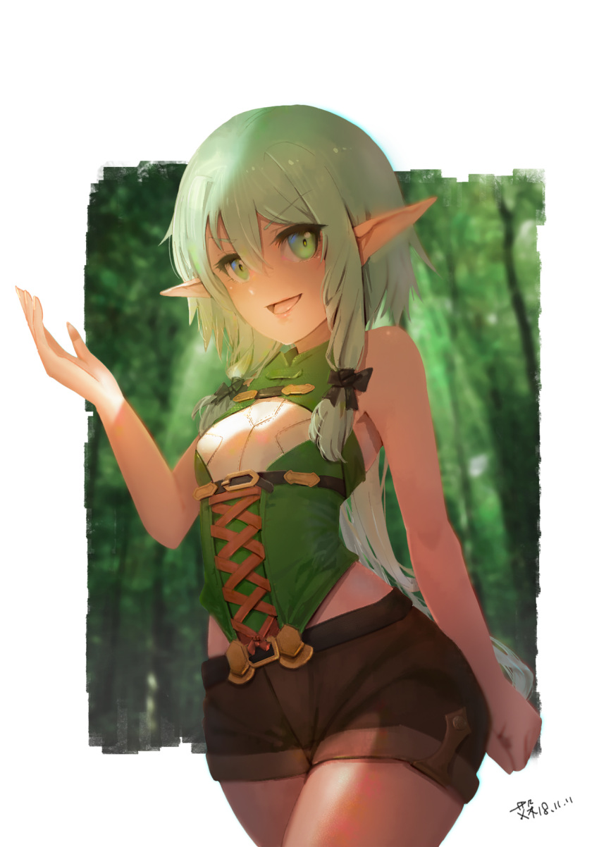 &gt;:) 1girl aduo bangs bare_shoulders belt black_bow bow breasts brown_shorts chest_strap cowboy_shot elf eyebrows_visible_through_hair gloves goblin_slayer! green_eyes green_hair hair_between_eyes hair_bow hand_up high_elf_archer_(goblin_slayer!) highres long_hair looking_at_viewer navel open_mouth pointy_ears shirt short_shorts shorts sidelocks simple_background sleeveless sleeveless_shirt small_breasts smile solo standing v-shaped_eyebrows