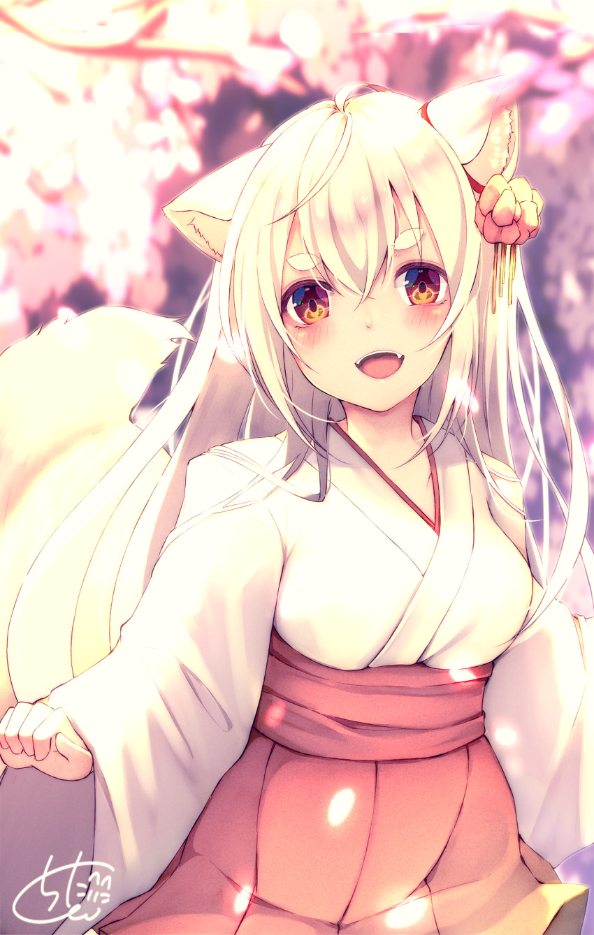 1girl :d animal_ear_fluff animal_ears bangs blurry blurry_background blush breasts chita_(ketchup) commentary_request depth_of_field eyebrows_visible_through_hair fangs flower fox_ears fox_girl hair_between_eyes hair_flower hair_ornament head_tilt highres japanese_clothes kimono long_hair long_sleeves open_mouth original pleated_skirt red_eyes red_skirt short_eyebrows short_hair skirt sleeves_past_wrists small_breasts smile solo tail_raised thick_eyebrows very_long_hair white_flower white_hair white_kimono wide_sleeves