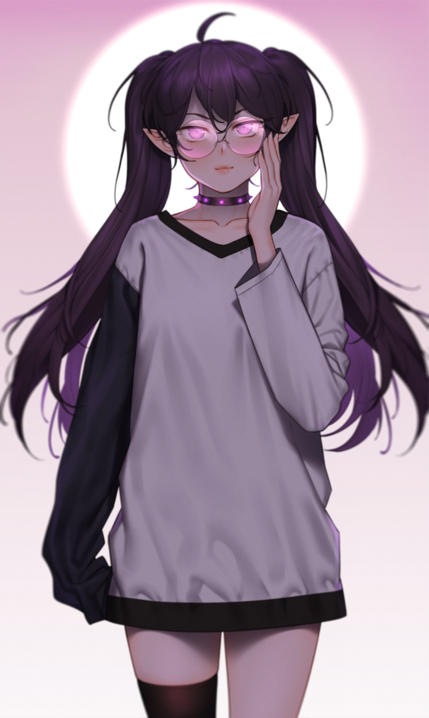 1girl ahoge bangs black_legwear black_sleeves choker closed_mouth commentary cowboy_shot e7_(runaway162) english_commentary glasses gradient gradient_background grey_shirt hair_between_eyes highres lips long_sleeves looking_at_viewer mismatched_sleeves original pointy_ears purple_choker round_eyewear shirt single_thighhigh solo spiked_choker spikes sun thigh-highs twintails violet_eyes