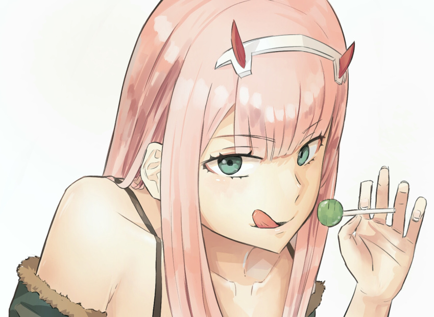 1girl :q bangs collarbone darling_in_the_franxx eyebrows_visible_through_hair green_eyes hairband hanbenp holding_lollipop horns long_hair looking_at_viewer pink_hair shiny shiny_hair simple_background solo tongue tongue_out upper_body white_background white_hairband zero_two_(darling_in_the_franxx)