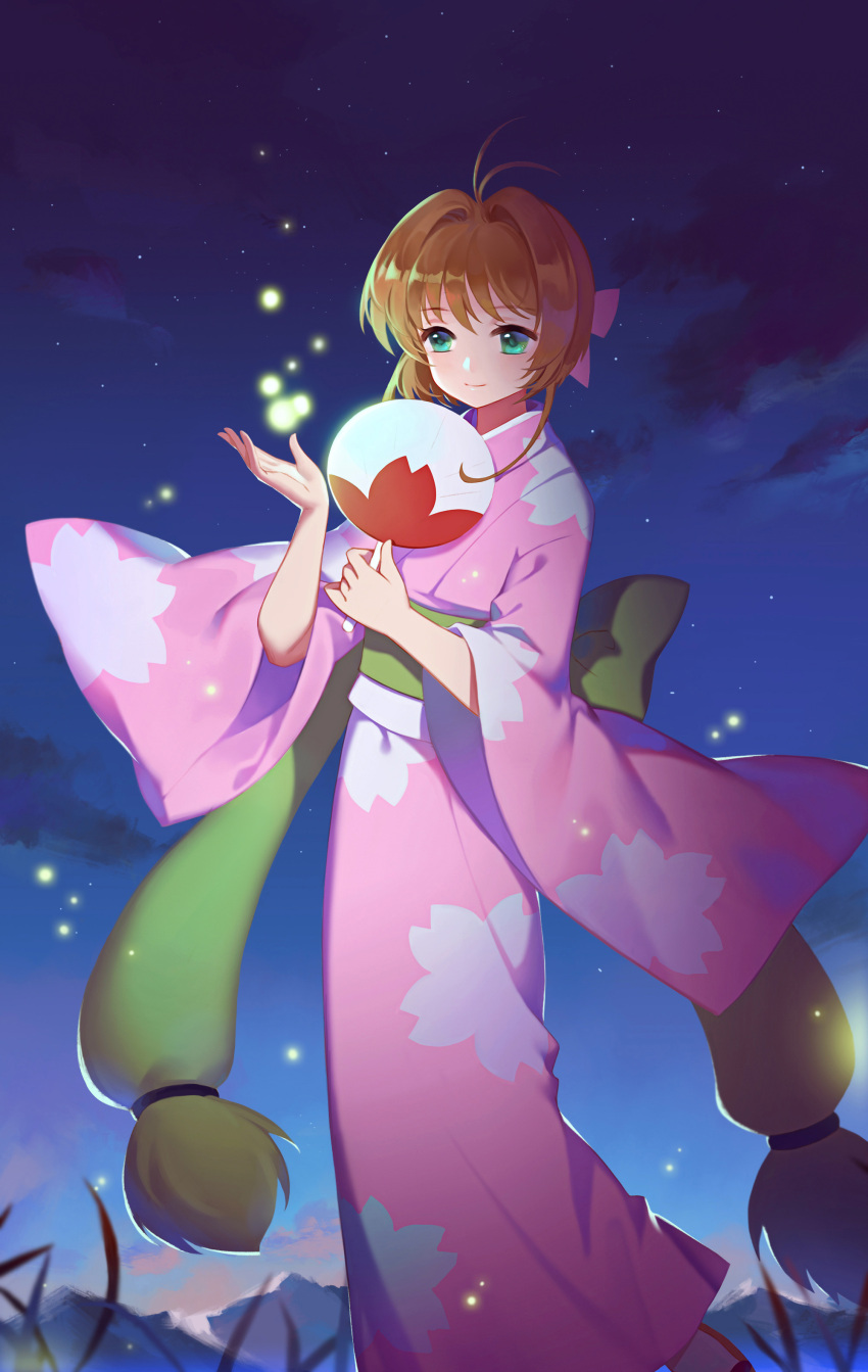 1girl absurdres bow brown_hair card_captor_sakura duximeng fan fireflies green_eyes hair_bow highres holding holding_fan japanese_clothes kimono kinomoto_sakura night night_sky sky smile solo