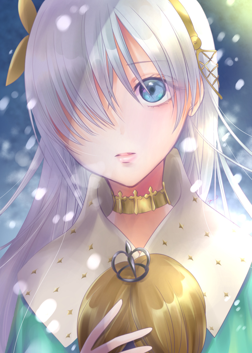 1girl absurdres anastasia_(fate/grand_order) ayamu_(igakato) blue_cloak blue_eyes choker commentary_request doll fate/grand_order fate_(series) hair_over_one_eye hairband highres holding holding_doll long_hair looking_at_viewer royal_robe silver_hair snow solo yellow_choker yellow_hairband