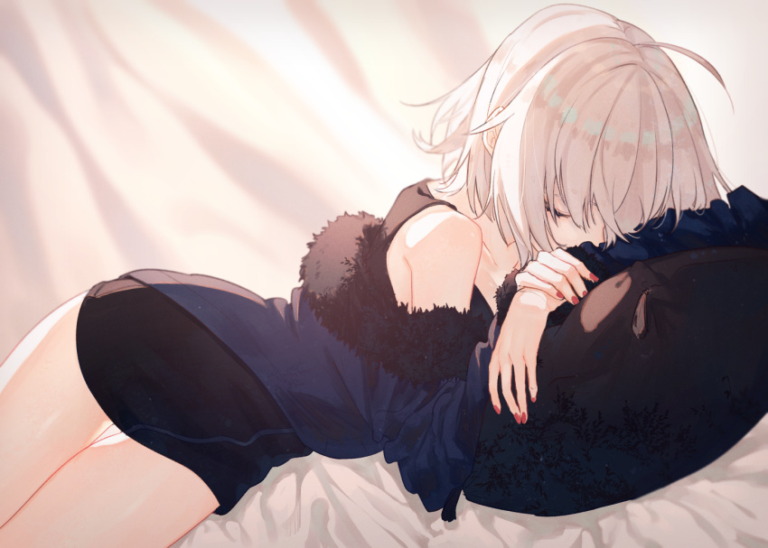 1girl ahoge bare_legs bare_shoulders bed bed_sheet black_dress coat commentary_request curtains dress fate/grand_order fate_(series) fur-trimmed_coat fur-trimmed_jacket fur_collar fur_trim jacket jeanne_d'arc_(alter)_(fate) jeanne_d'arc_(fate)_(all) lying nail_polish on_side red_nails short_dress silver_hair wicked_dragon_witch_ver._shinjuku_1999 yuno_tsuitta