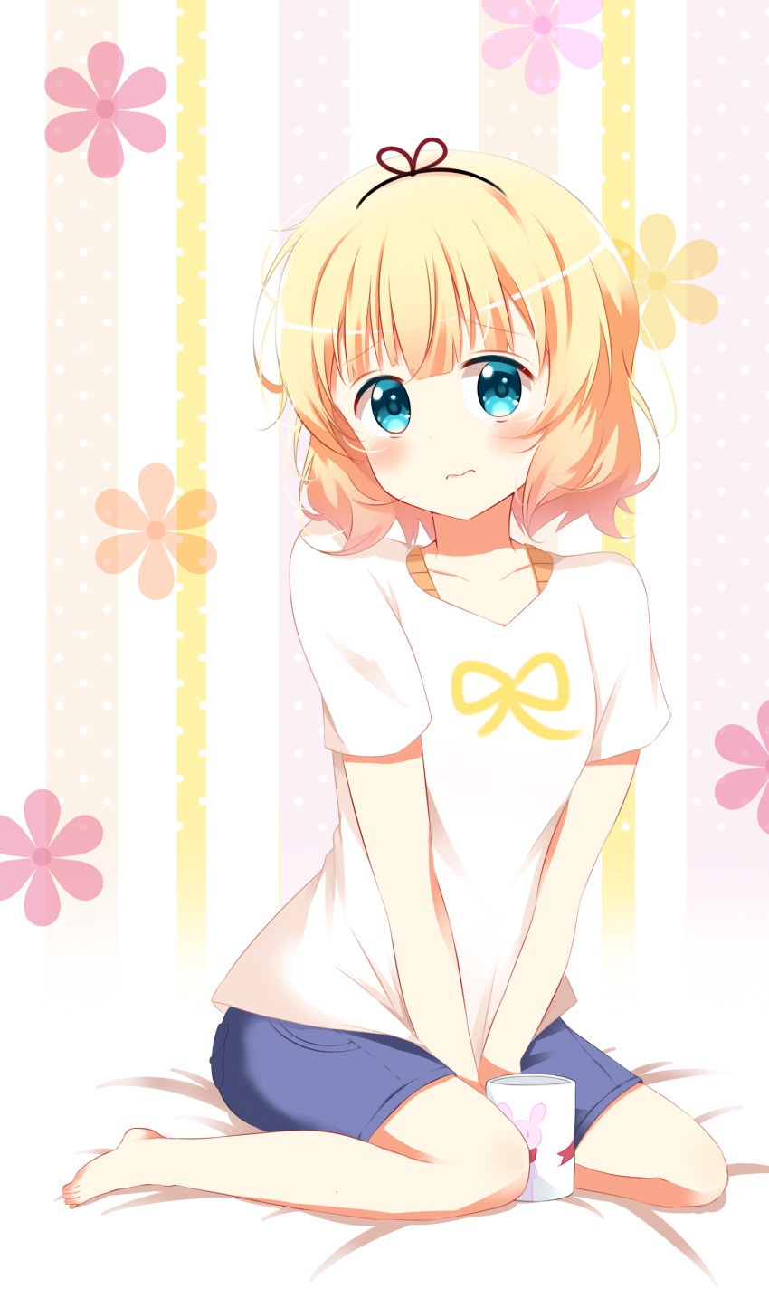 1girl absurdres bangs barefoot bed_sheet between_legs black_ribbon blonde_hair blue_eyes blue_shorts blush collarbone cup deyui embarrassed eyebrows_visible_through_hair full_body gochuumon_wa_usagi_desu_ka? hair_ribbon hand_between_legs highres kirima_sharo looking_at_viewer mug print_shirt ribbon shiny shiny_hair shirt short_hair short_shorts short_sleeves shorts sitting solo striped striped_background wariza white_shirt