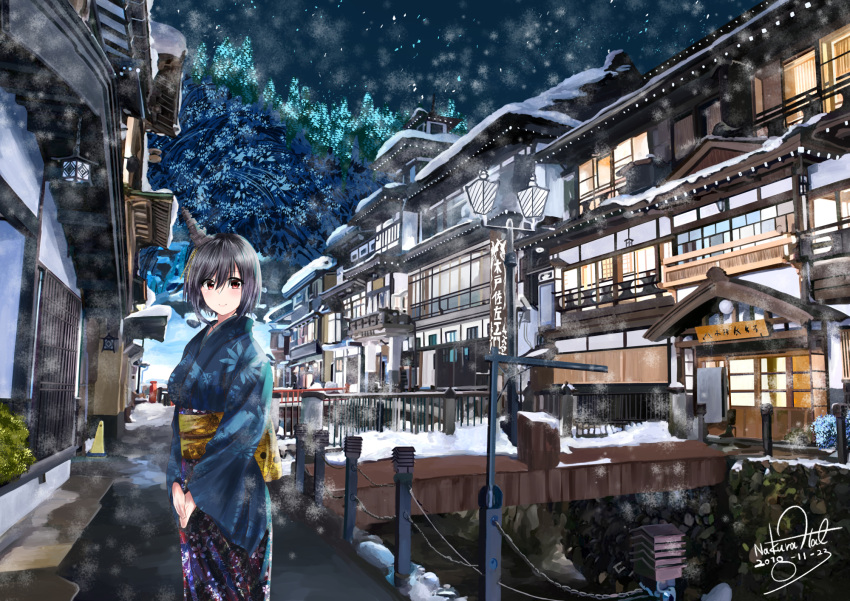 1girl alley architecture black_hair blue_kimono bridge brown_eyes dated east_asian_architecture eyebrows_visible_through_hair floral_print guard_rail hair_ornament highres japanese_clothes kantai_collection kimono lamppost lantern nakura_haru print_kimono railing short_hair signpost smile snow solo standing stone_wall stream wall yamashiro_(kantai_collection)