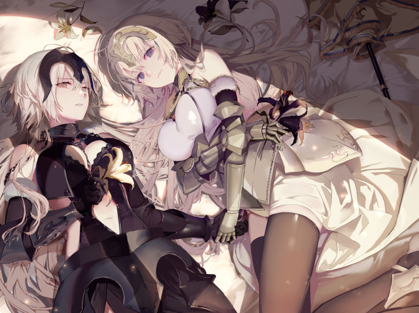 2girls armor bangs bare_shoulders bed_sheet black_flower black_legwear blonde_hair blue_eyes breasts chains cleavage_cutout elbow_gloves fate/grand_order fate_(series) flower fur_trim gauntlets gloves grey_eyes hair_between_eyes headpiece holding holding_flower jeanne_d'arc_(alter)_(fate) jeanne_d'arc_(fate) jeanne_d'arc_(fate)_(all) large_breasts long_hair looking_at_viewer lying metal_gloves multiple_girls multiple_persona navel on_back on_side smile thigh-highs very_long_hair white_flower yukisame