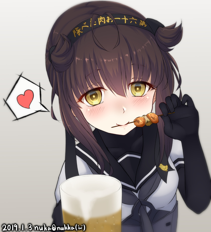 1girl alcohol beer black_bodysuit black_neckwear black_sailor_collar blush bodysuit brown_hair clothes_writing corset dated eating eyebrows_visible_through_hair food glass hachimaki hair_flaps hatsuzuki_(kantai_collection) headband heart highres kantai_collection looking_at_viewer neckerchief nuka_(nvkka) sailor_collar school_uniform serafuku short_hair short_sleeves smile solo speech_bubble twitter_username upper_body yakitori yellow_eyes