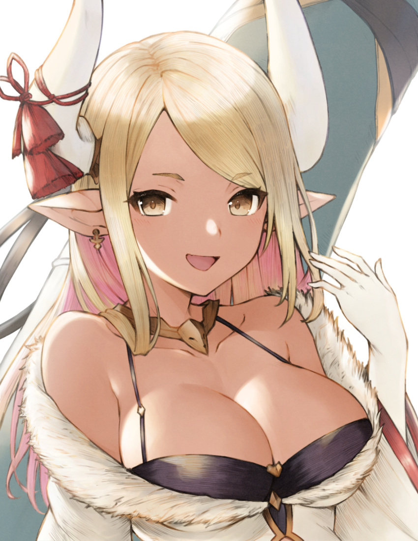 1girl :d bangs bare_shoulders black_bikini_top blonde_hair breasts brown_eyes cleavage collar collarbone commentary_request earrings elbow_gloves eyebrows_visible_through_hair fur_trim gloves granblue_fantasy hand_up highres horns jewelry koretsuki_azuma kuvira_(granblue_fantasy) large_breasts long_hair long_sleeves looking_at_viewer off_shoulder open_mouth pointy_ears shirt sidelocks simple_background smile solo swept_bangs upper_body white_background white_gloves white_shirt wide_sleeves