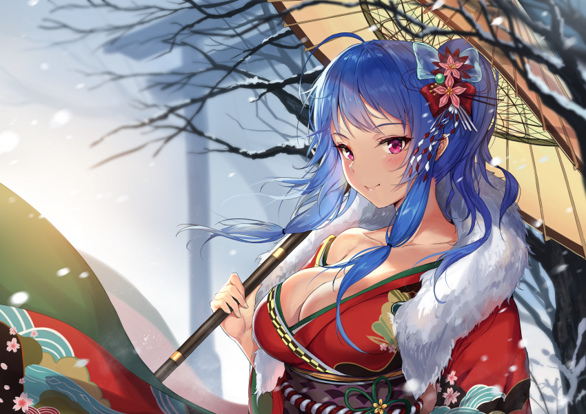 1girl ahoge azur_lane bare_shoulders blue_hair blush bow breasts cleavage closed_mouth collarbone fur_trim hair_bow hair_ornament highres japanese_clothes kimono large_breasts looking_at_viewer oriental_umbrella outdoors pdxen pink_eyes red_bow red_kimono short_hair smile snow solo st._louis_(azur_lane) transparent_bow tree umbrella winter