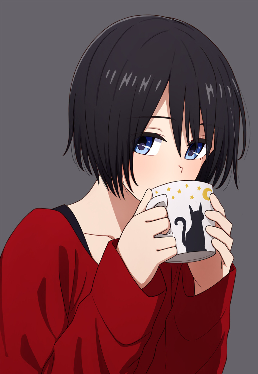 1girl bangs black_hair black_hat blue_eyes blush coffee_mug collarbone commentary_request crescent_moon cup drinking eyes_visible_through_hair grey_background hat highres long_sleeves looking_at_viewer moon mug original red_sweater short_hair simple_background solo star_(sky) sweater upper_body yahiro_(epicopeiidae)