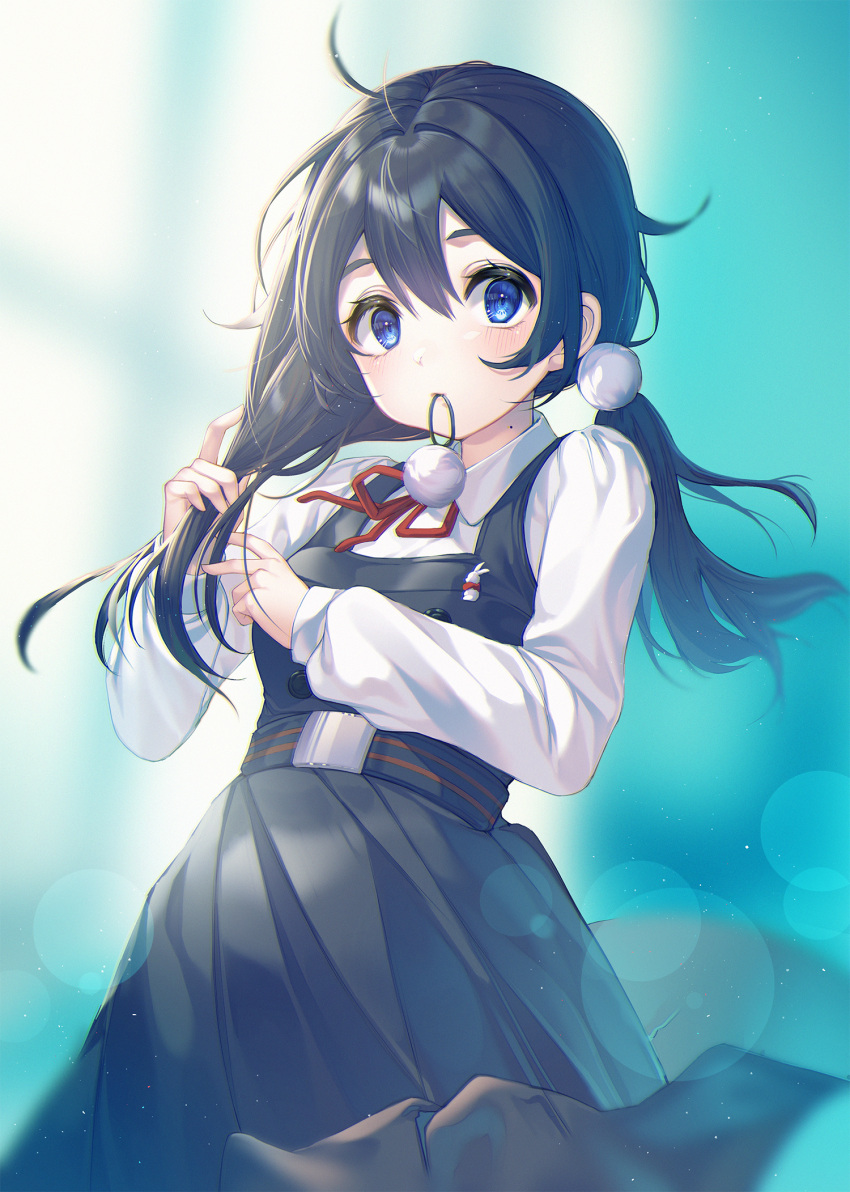 1girl ahoge bangs black_hair blue_background blue_eyes commentary_request cowboy_shot dress hair_between_eyes hair_ornament hair_tie highres kinty kitashirakawa_tamako long_hair long_sleeves looking_at_viewer low_twintails mole mole_on_neck mouth_hold pinafore_dress school_uniform shirt simple_background solo standing tamako_market twintails tying_hair white_shirt