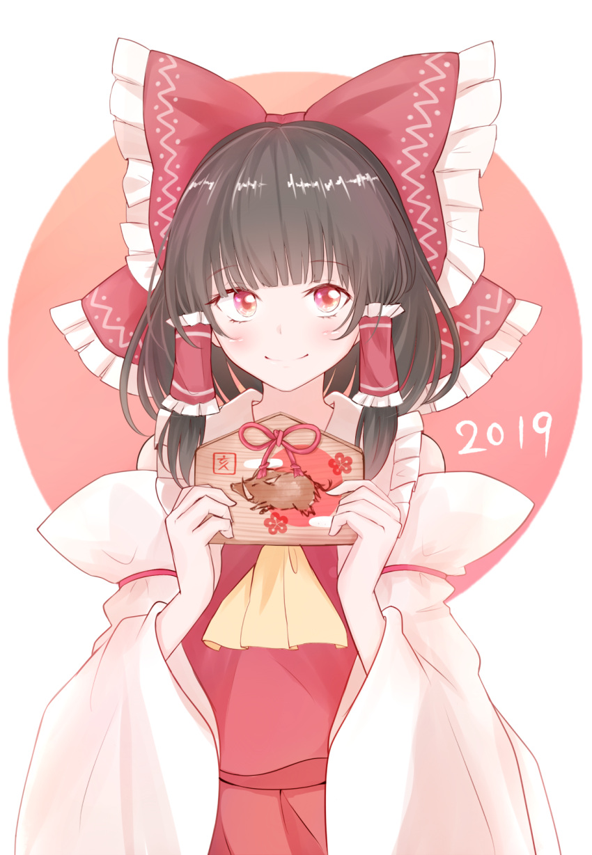 1girl 2019 ascot bangs black_hair bow chinese_zodiac commentary_request detached_sleeves ema hair_bow hair_tubes hakurei_reimu highres holding looking_at_viewer red_bow red_eyes smile solo touhou upper_body white_background year_of_the_pig yellow_neckwear yosshii_(ne_ko_matter)