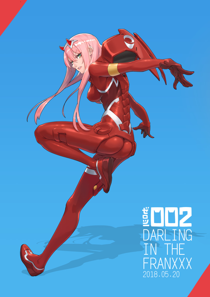 1girl absurdres blue_background bodysuit character_name copyright_name darling_in_the_franxx eyebrows_visible_through_hair floating_hair full_body green_eyes hair_between_eyes hairband highres horns leg_up long_hair looking_at_viewer parted_lips pink_hair red_bodysuit shiny shiny_hair solo very_long_hair white_hairband zero_two_(darling_in_the_franxx) zola_chen