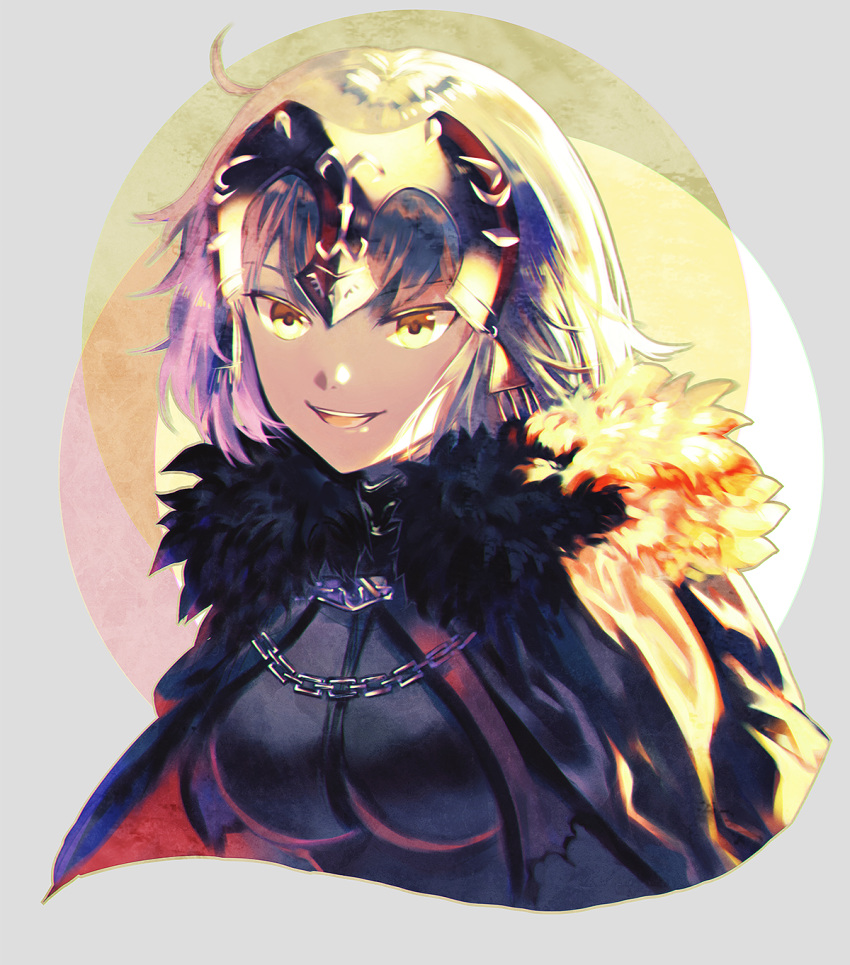 1girl ahoge black_dress breasts chains circle commentary dress eyebrows_visible_through_hair fate/grand_order fate_(series) fur_trim grey_background headpiece highres jeanne_d'arc_(alter)_(fate) jeanne_d'arc_(fate)_(all) multicolored multicolored_background multicolored_hair open_mouth ryan_(stepde14) silver_hair smile solo upper_body upper_teeth yellow_eyes