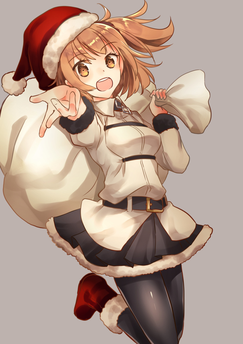 1girl absurdres bag black_legwear black_skirt boots brown_eyes brown_hair eyebrows_visible_through_hair fate/grand_order fate_(series) fujimaru_ritsuka_(female) fur-trimmed_boots fur-trimmed_hat fur-trimmed_skirt fur_coat fur_trim gift_bag grey_background hat highres holding holding_bag kasakasanekokon leg_up looking_at_viewer miniskirt open_mouth outstretched_arm pantyhose pleated_skirt red_footwear red_hat santa_boots santa_hat shiny shiny_hair short_hair side_ponytail simple_background skirt solo standing standing_on_one_leg white_coat
