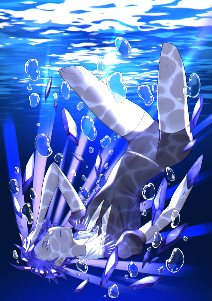 1other absurdres androgynous blue_eyes blue_hair blue_zoisite_(houseki_no_kuni) broken bubble colored_eyelashes crystal_hair gem gem_uniform_(houseki_no_kuni) hand_in_hair highres houseki_no_kuni missing_limb necktie shards short_hair sinking solo underwater white_skin