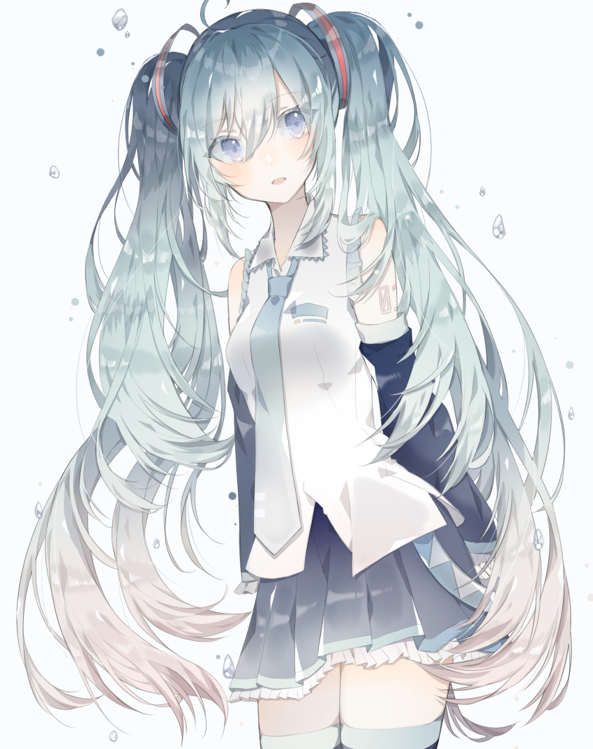 1girl ahoge bangs bare_shoulders black_skirt black_sleeves blue_eyes blush breasts collared_shirt commentary detached_sleeves eyebrows_visible_through_hair frilled_skirt frills green_hair grey_background hair_between_eyes hair_ornament hatsune_miku highres long_hair long_sleeves looking_at_viewer parted_lips pleated_skirt shirt siho_(ricchil) simple_background skirt sleeveless sleeveless_shirt sleeves_past_wrists small_breasts solo thigh-highs twintails very_long_hair vocaloid water_drop white_shirt