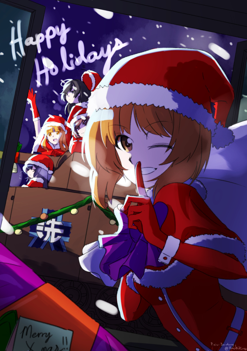 5girls akiyama_yukari arm_up bangs bell black_eyes black_hair blue_bow blunt_bangs bow breath brown_eyes brown_hair capelet carrying christmas commentary da-dang dutch_angle emblem english_commentary eyebrows_visible_through_hair finger_to_mouth frown girls_und_panzer gloves grin ground_vehicle happy_holidays hat highres index_finger_raised isuzu_hana long_hair looking_at_viewer merry_christmas military military_vehicle motor_vehicle multiple_girls night night_sky nishizumi_miho one_eye_closed ooarai_(emblem) orange_eyes orange_hair over_shoulder panzerkampfwagen_iv pixiv_username red_capelet red_gloves red_hat red_ribbon reizei_mako ribbon sack santa_costume santa_hat short_hair shushing sky smile snow takebe_saori tank twitter_username v-shaped_eyebrows waving wind wrist_cuffs