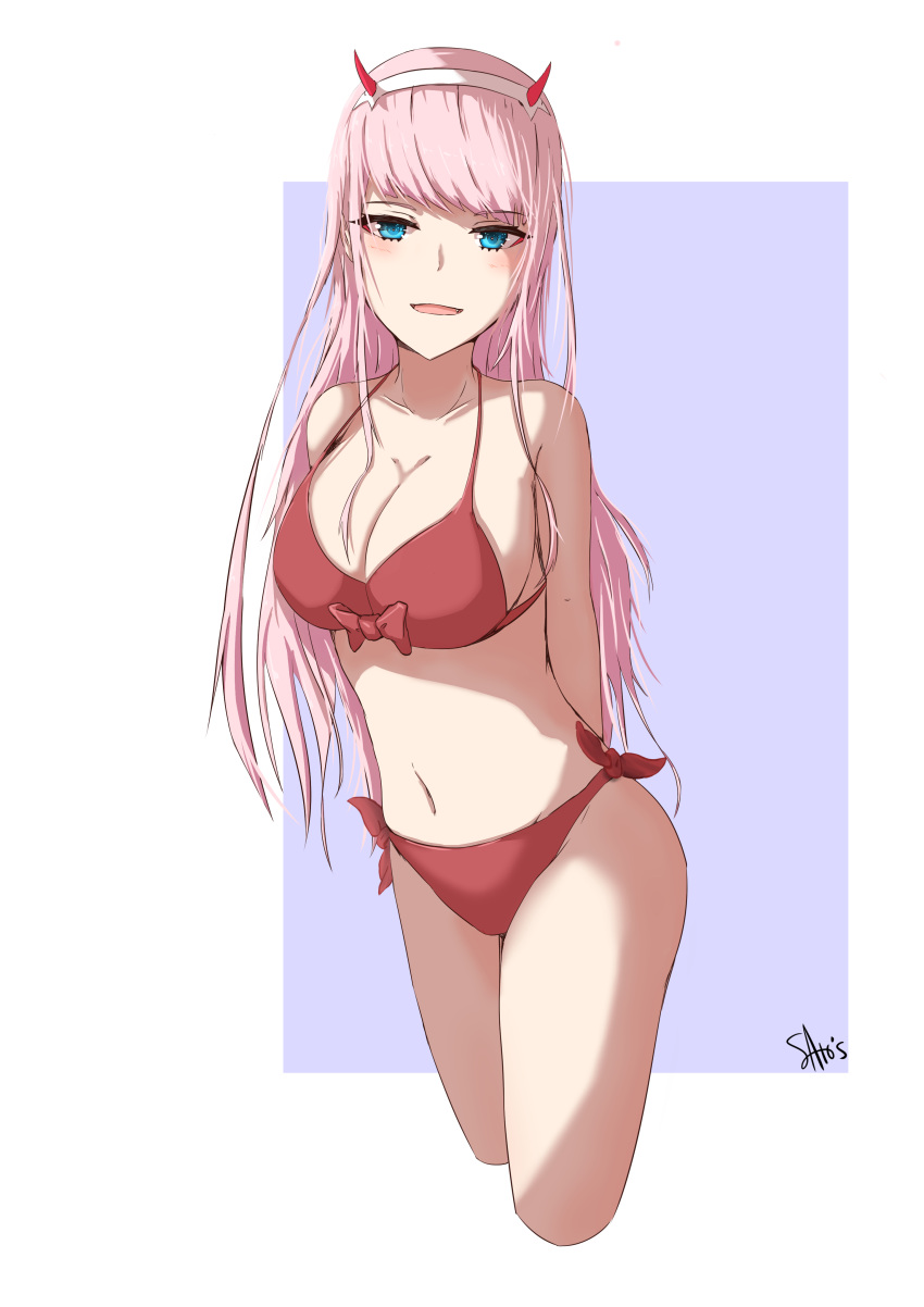 1girl absurdres arms_behind_back bangs bikini blue_eyes breasts cleavage cropped_legs darling_in_the_franxx floating_hair hairband highres horns ichikawayan large_breasts long_hair looking_at_viewer navel open_mouth pink_hair red_bikini sideboob signature smile solo swimsuit very_long_hair white_background white_hairband zero_two_(darling_in_the_franxx)