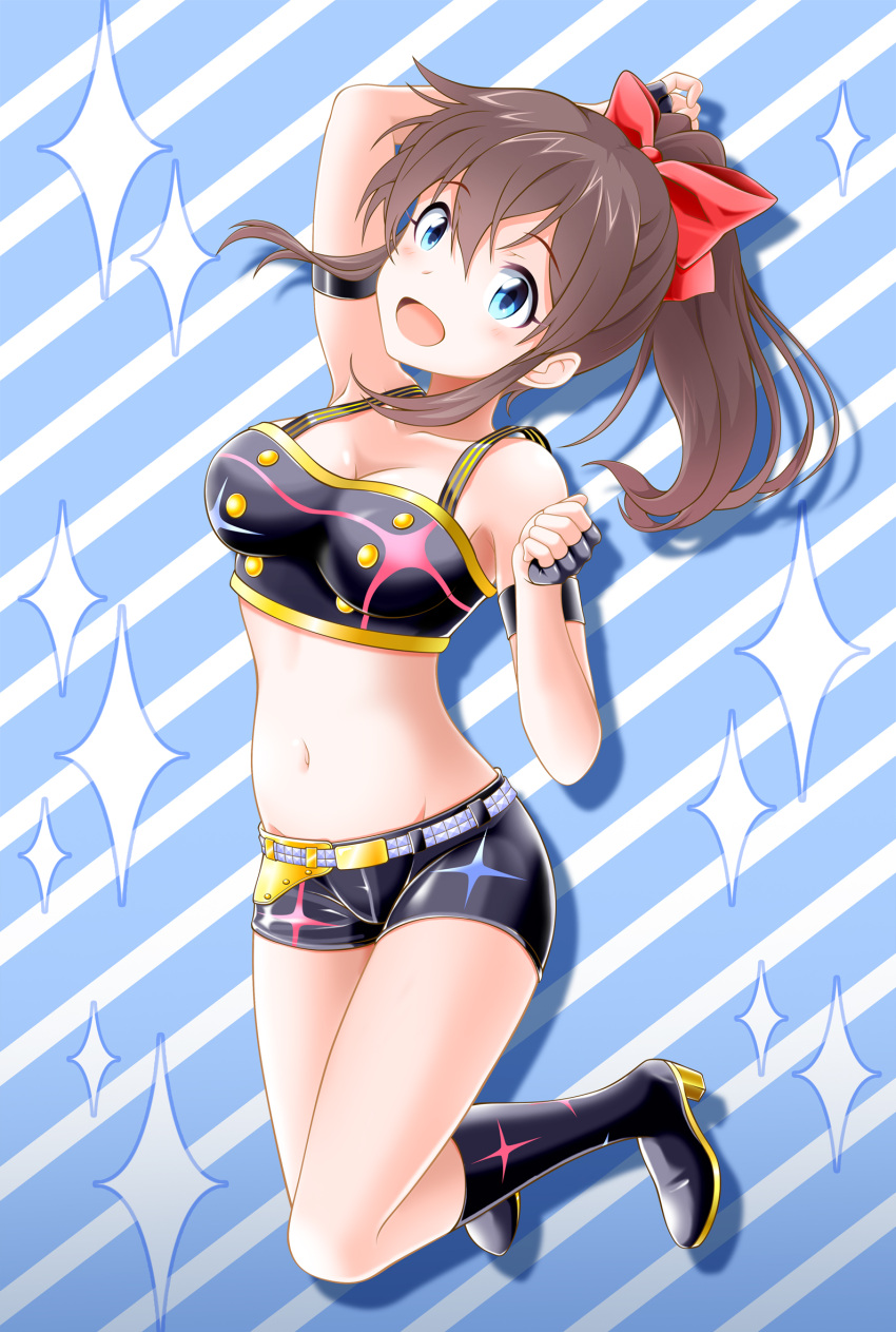 1girl :d belt black_footwear black_gloves black_shorts blue_background blue_eyes bow breasts brown_hair cleavage collarbone crop_top eva_16-gouki eyebrows_visible_through_hair fingerless_gloves gloves groin hair_between_eyes hair_bow half_gloves high_ponytail highres idolmaster idolmaster_million_live! long_hair medium_breasts midriff navel nipples open_mouth red_bow satake_minako shiny shiny_hair short_shorts shorts smile solo stomach striped striped_background