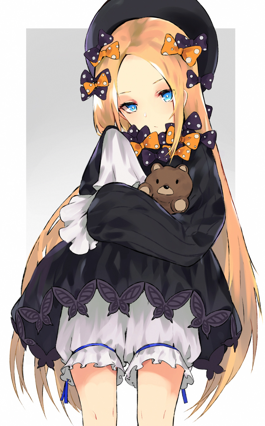 1girl abigail_williams_(fate/grand_order) absurdres bangs black_bow black_dress black_hat blonde_hair bloomers blue_eyes bow bug butterfly closed_mouth commentary_request dress fate/grand_order fate_(series) forehead gradient gradient_background grey_background hair_bow hat head_tilt highres insect long_hair long_sleeves looking_at_viewer moonlaw object_hug orange_bow parted_bangs polka_dot polka_dot_bow sleeves_past_fingers sleeves_past_wrists solo stuffed_animal stuffed_toy teddy_bear underwear very_long_hair white_background white_bloomers