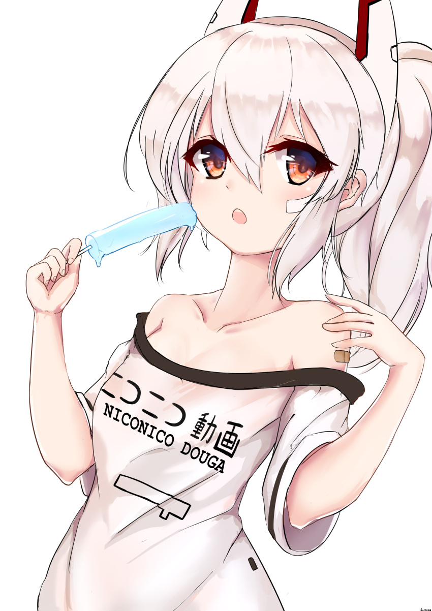 1girl :o absurdres ayanami_(azur_lane) azur_lane bandaid bandaid_on_arm bare_shoulders blush breasts chinese_commentary clothes_writing collarbone commentary food headpiece highres holding holding_food medium_hair melting niconico off_shoulder open_mouth ponytail popsicle red_eyes shirt shirt_slip short_sleeves simple_background small_breasts solo sutorea t-shirt upper_body w_arms white_background white_hair