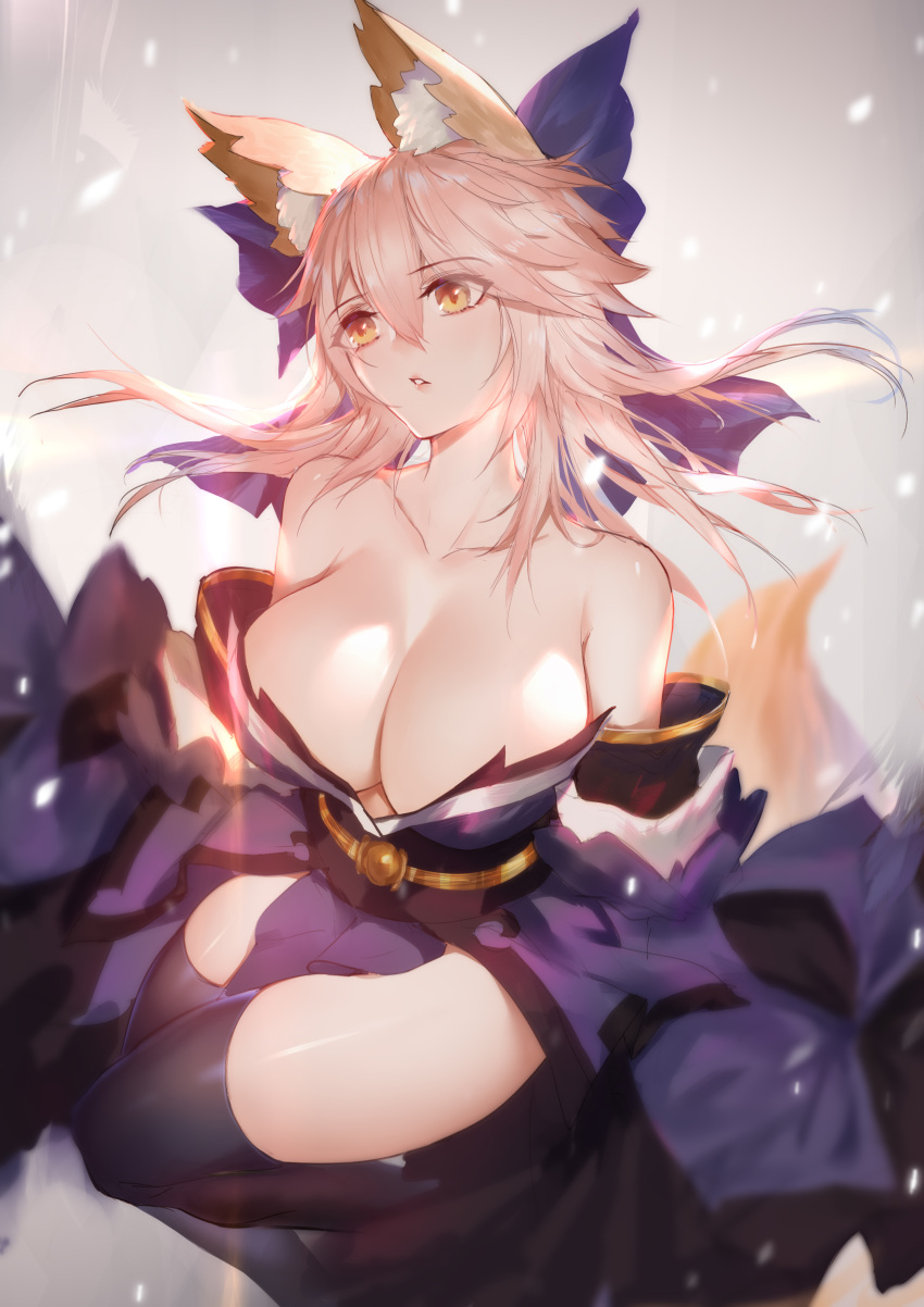 1girl absurdres animal_ear_fluff animal_ears bangs bare_shoulders black_legwear blue_kimono bow breasts cleavage collarbone commentary_request detached_collar detached_sleeves eyebrows_visible_through_hair fate/extra fate_(series) fox_ears fox_girl fox_tail hair_between_eyes hair_bow hair_ornament highres horz japanese_clothes kimono large_breasts long_hair obi open_mouth parted_lips pelvic_curtain pink_hair sash short_hair skindentation solo strapless tail tamamo_(fate)_(all) tamamo_no_mae_(fate) thigh-highs yellow_eyes