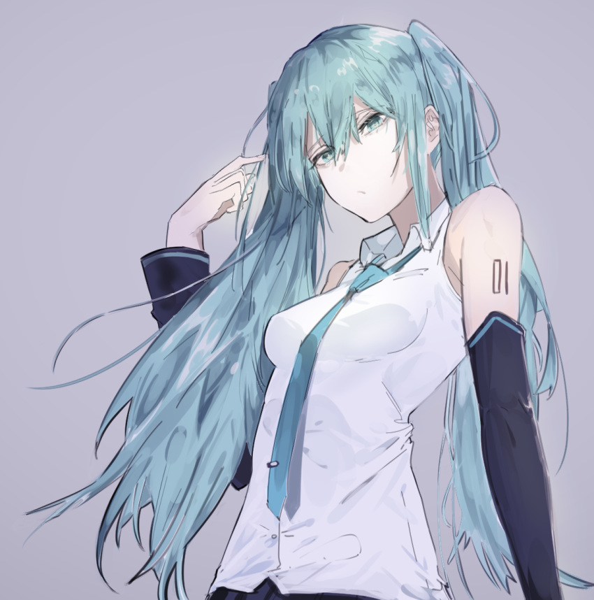 1girl bangs bare_shoulders black_skirt black_sleeves blue_neckwear breasts cizzi closed_mouth collared_shirt commentary detached_sleeves eyebrows_visible_through_hair fingernails green_eyes green_hair grey_background hair_between_eyes hand_up hatsune_miku long_sleeves necktie shirt simple_background skirt sleeveless sleeveless_shirt small_breasts solo tie_clip upper_body vocaloid white_shirt